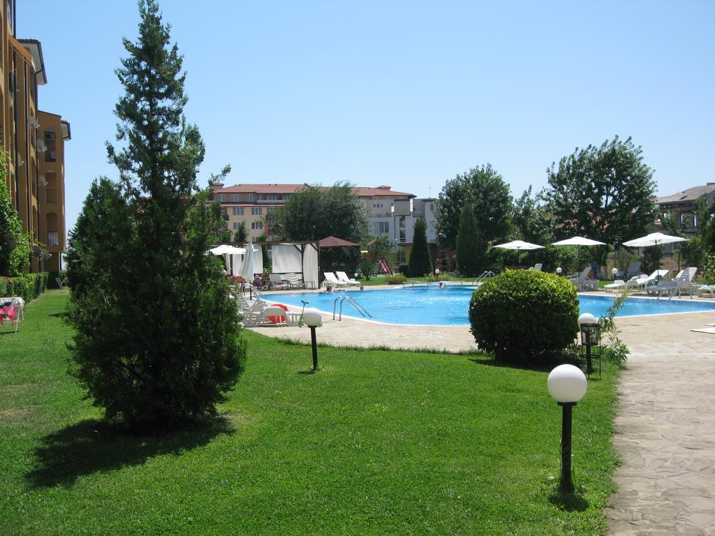 Chateau Aheloy Hotel Pomorie Buitenkant foto