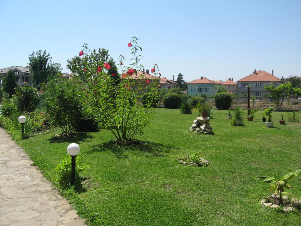 Chateau Aheloy Hotel Pomorie Buitenkant foto