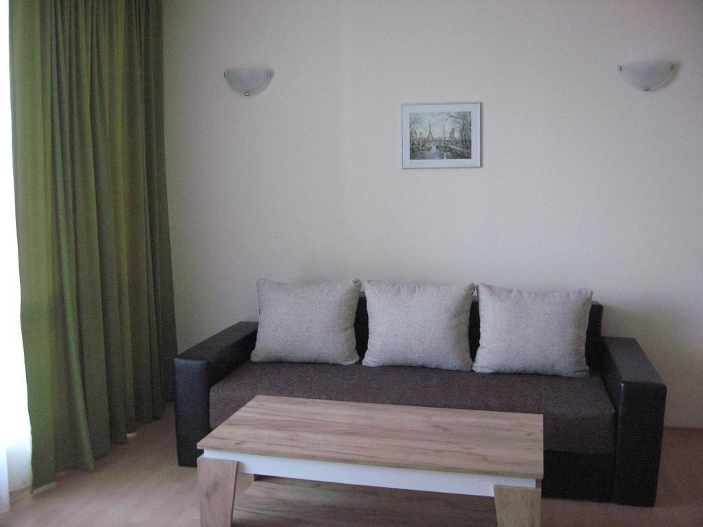 Chateau Aheloy Hotel Pomorie Buitenkant foto
