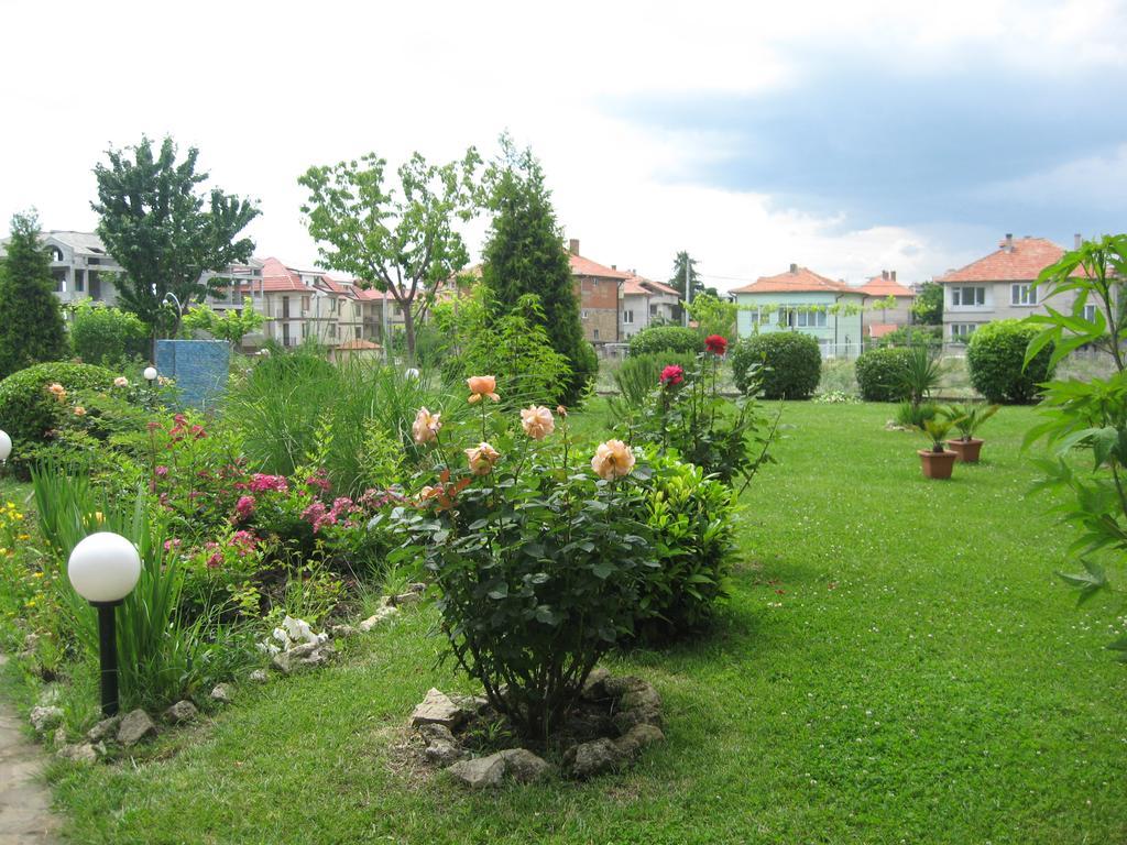 Chateau Aheloy Hotel Pomorie Buitenkant foto