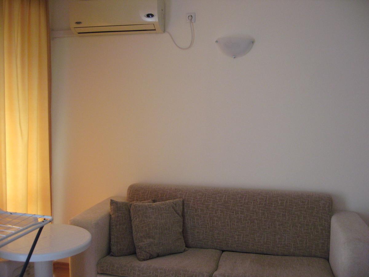 Chateau Aheloy Hotel Pomorie Buitenkant foto