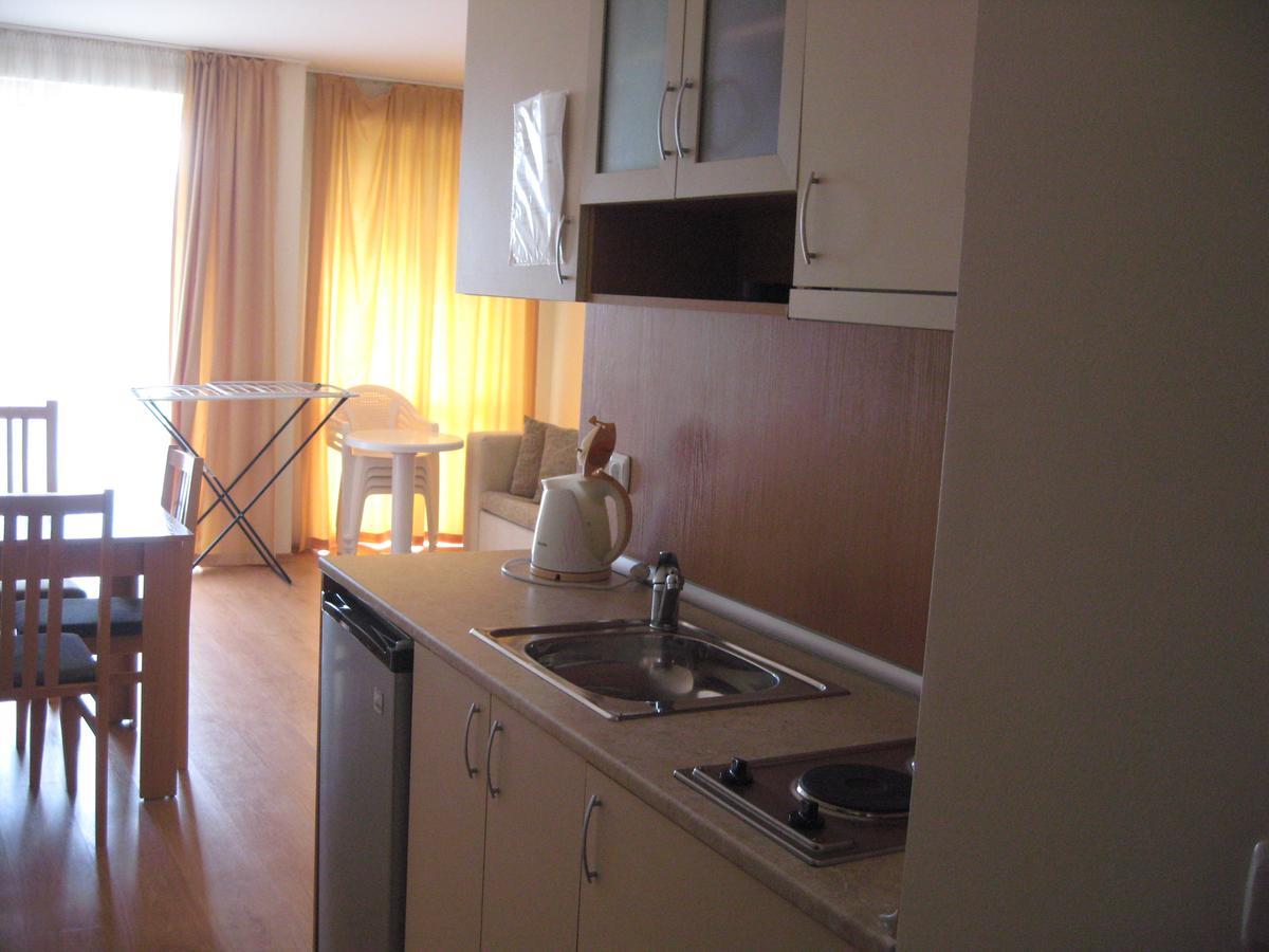 Chateau Aheloy Hotel Pomorie Buitenkant foto